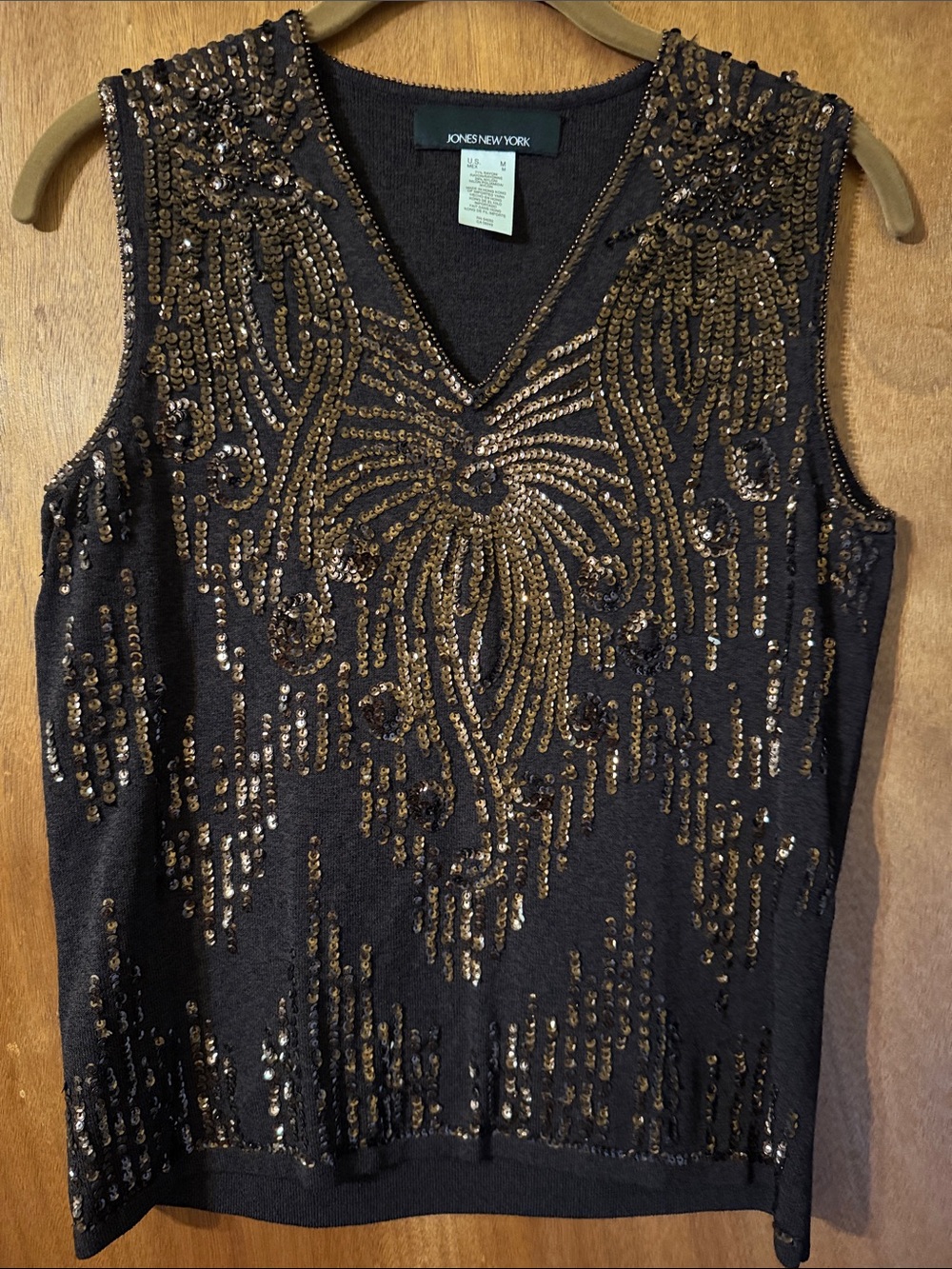 Jones New York brown Tank with Bronze Sequin Art Deco Motif made in Hong Kong
